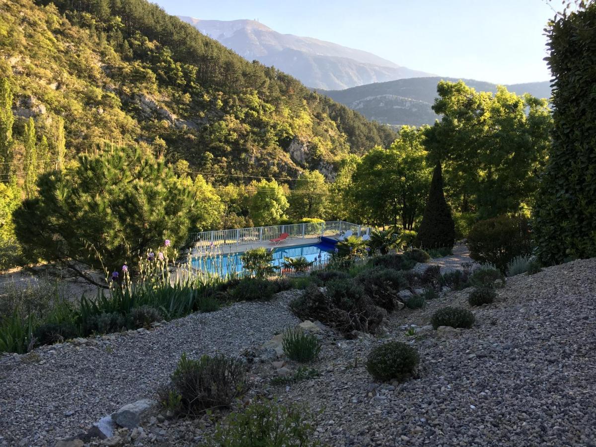Les Chambres D'Hotes Du Mas Face Au Ventoux Plaisians Εξωτερικό φωτογραφία