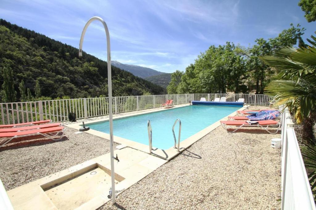 Les Chambres D'Hotes Du Mas Face Au Ventoux Plaisians Εξωτερικό φωτογραφία